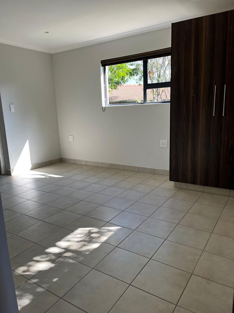 To Let 1 Bedroom Property for Rent in Die Hoewes Gauteng