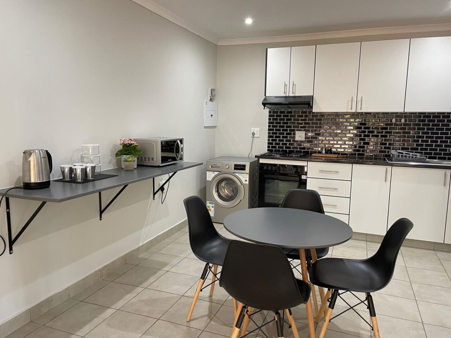 To Let 1 Bedroom Property for Rent in Die Hoewes Gauteng