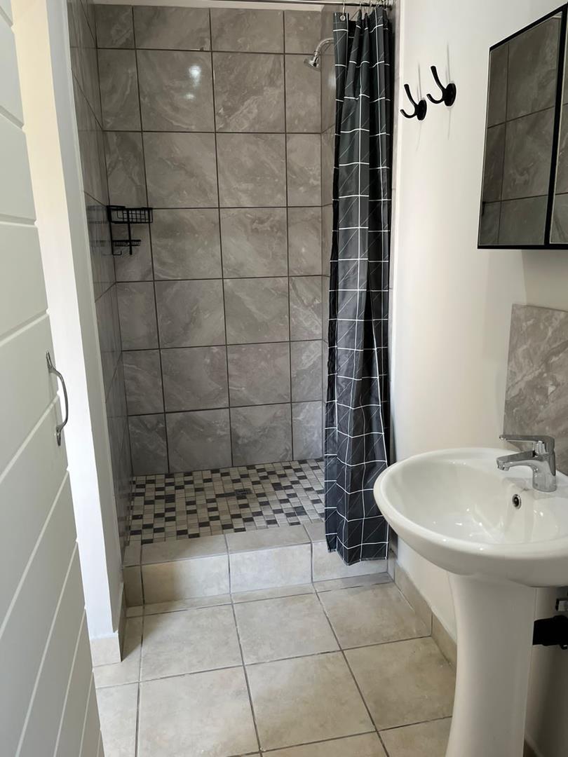 To Let 1 Bedroom Property for Rent in Die Hoewes Gauteng