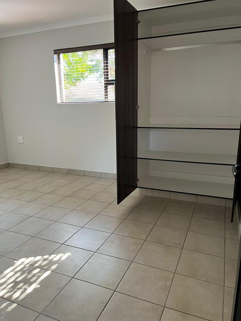 To Let 1 Bedroom Property for Rent in Die Hoewes Gauteng