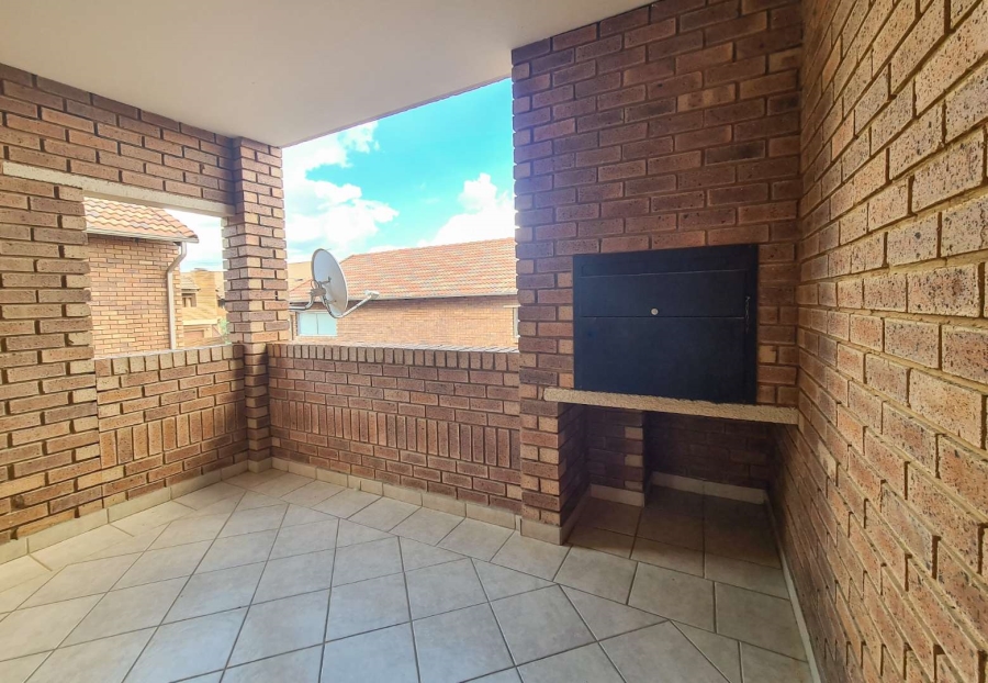 To Let 2 Bedroom Property for Rent in Hazeldean Gauteng