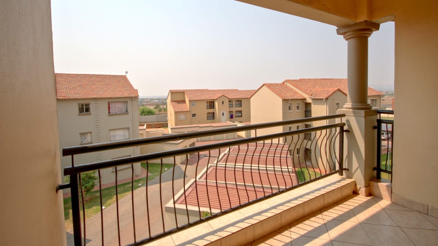 To Let 2 Bedroom Property for Rent in Hazeldean Gauteng