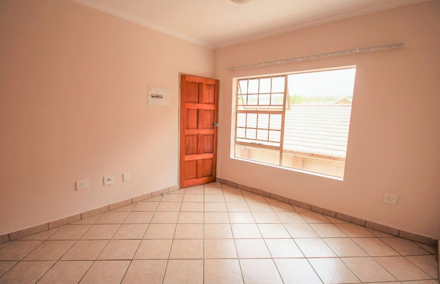 To Let 2 Bedroom Property for Rent in Hazeldean Gauteng