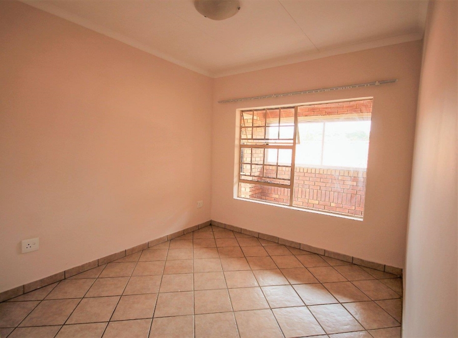 To Let 2 Bedroom Property for Rent in Hazeldean Gauteng