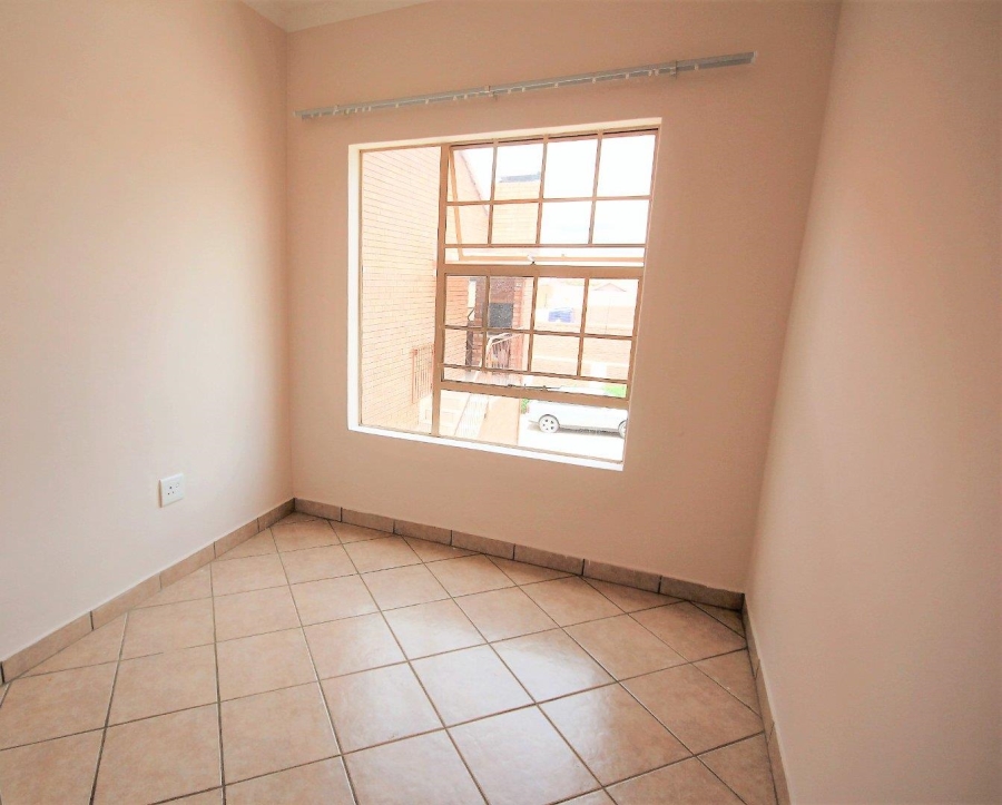 To Let 2 Bedroom Property for Rent in Hazeldean Gauteng
