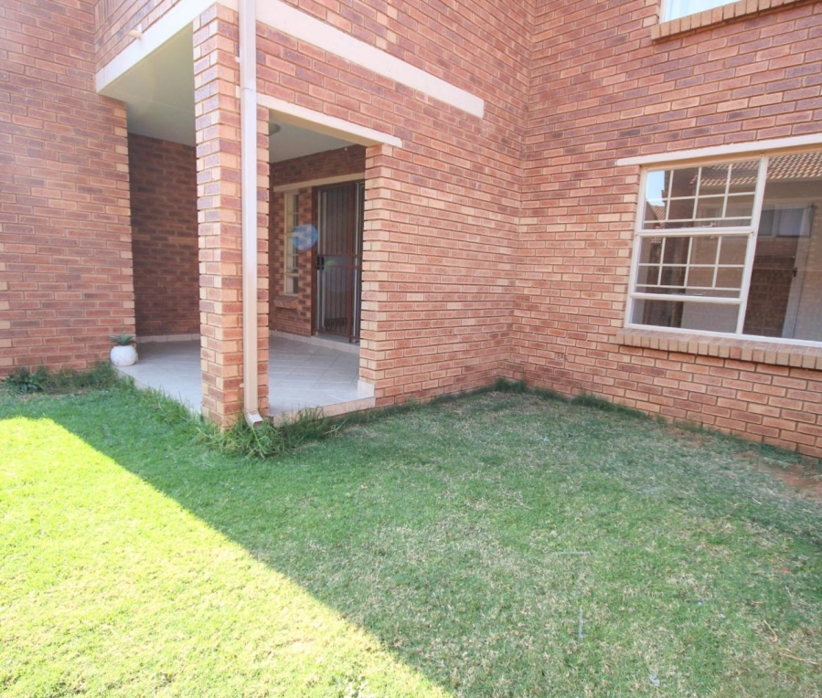 To Let 2 Bedroom Property for Rent in Hazeldean Gauteng