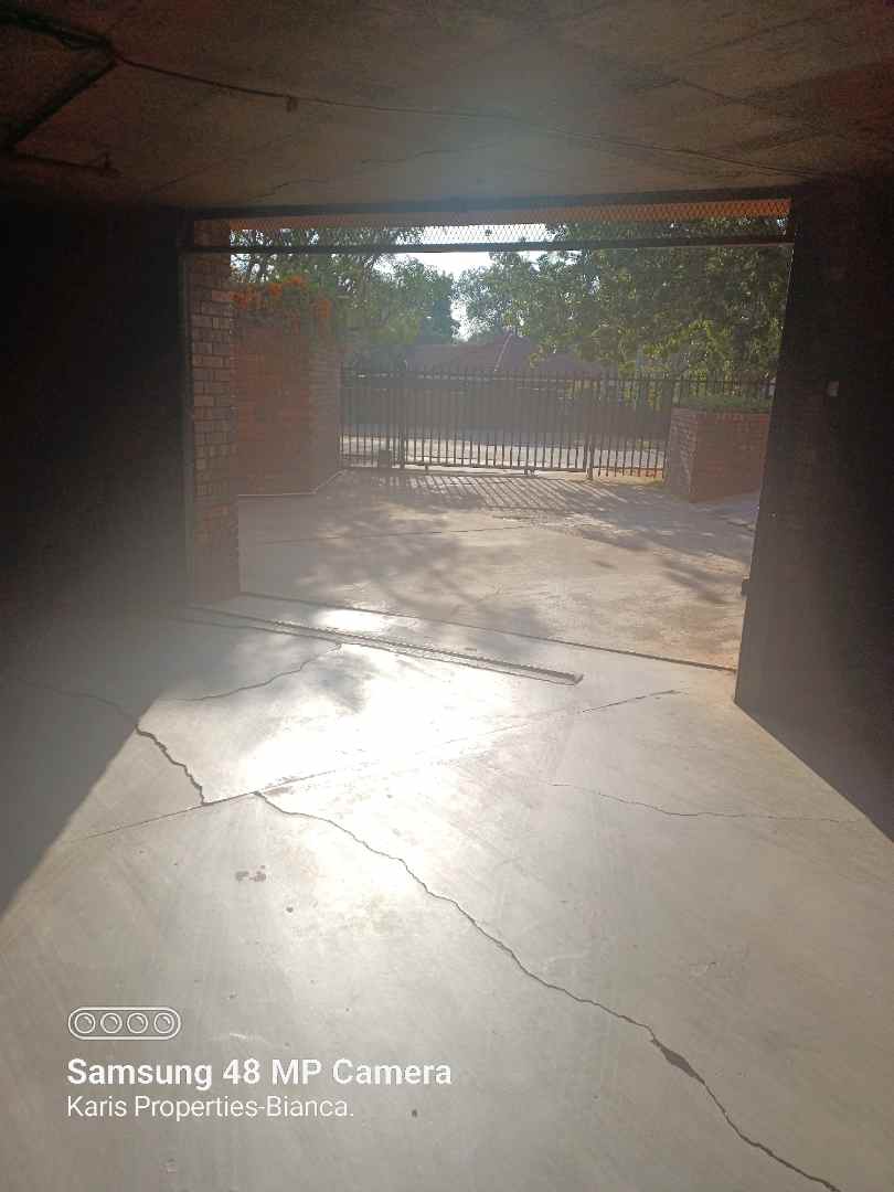 To Let 2 Bedroom Property for Rent in Annlin Gauteng