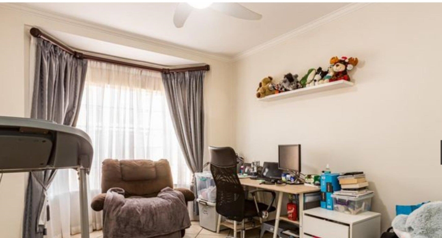 3 Bedroom Property for Sale in Equestria Gauteng