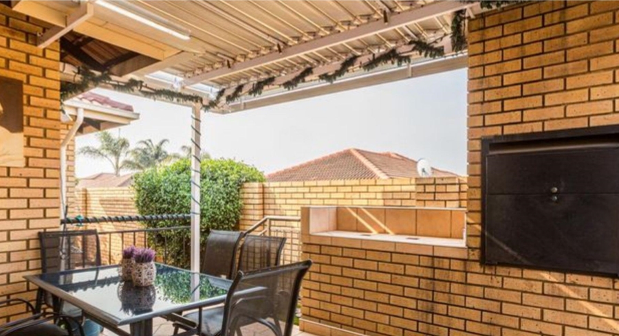 3 Bedroom Property for Sale in Equestria Gauteng