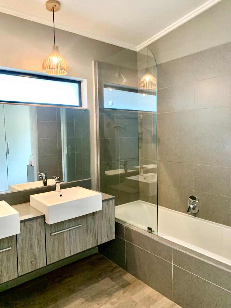 To Let 2 Bedroom Property for Rent in Rivonia Gauteng