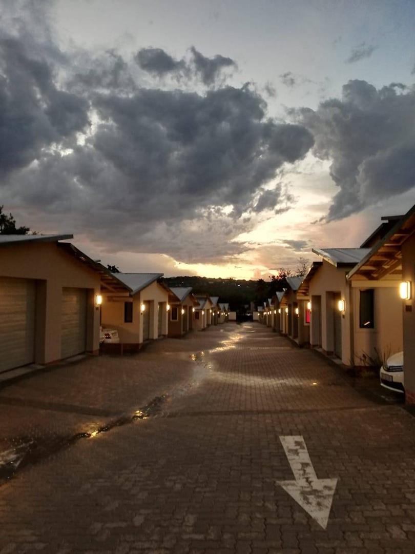 To Let 2 Bedroom Property for Rent in Rivonia Gauteng