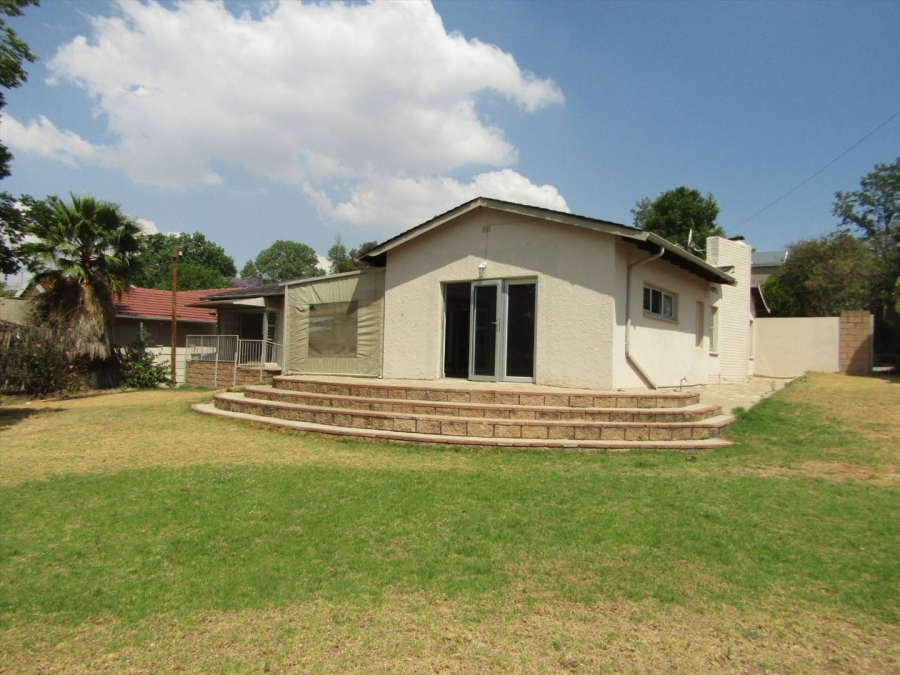 To Let 4 Bedroom Property for Rent in Glenhazel Gauteng