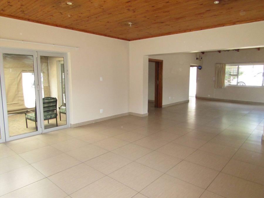 To Let 4 Bedroom Property for Rent in Glenhazel Gauteng