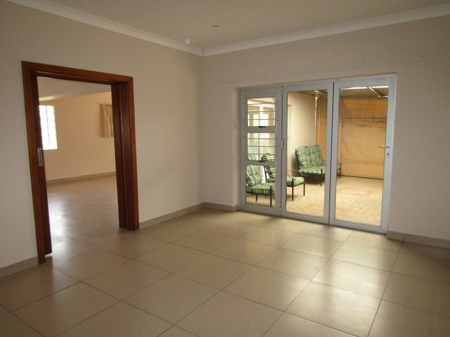To Let 4 Bedroom Property for Rent in Glenhazel Gauteng