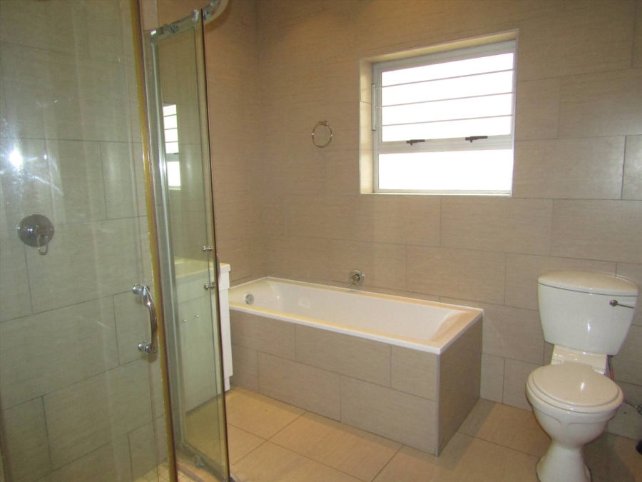 To Let 4 Bedroom Property for Rent in Glenhazel Gauteng