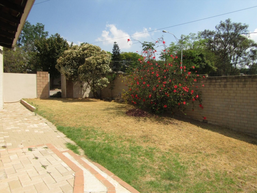 To Let 4 Bedroom Property for Rent in Glenhazel Gauteng