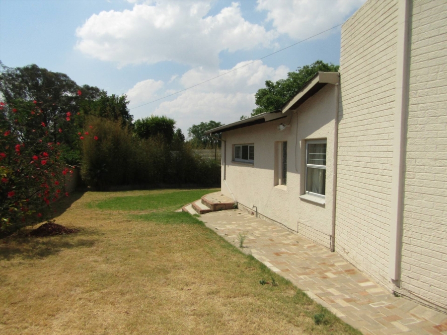 To Let 4 Bedroom Property for Rent in Glenhazel Gauteng