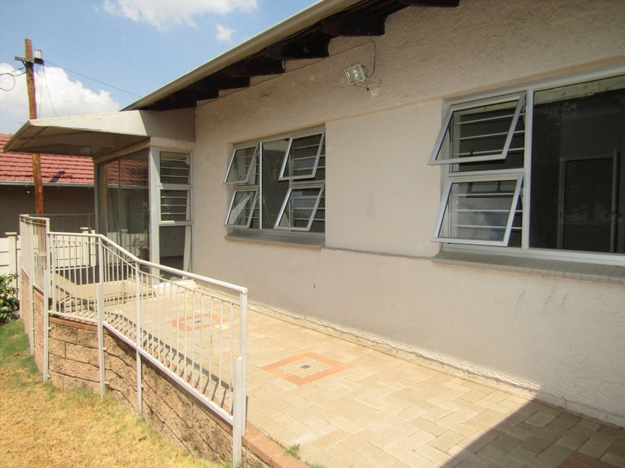 To Let 4 Bedroom Property for Rent in Glenhazel Gauteng