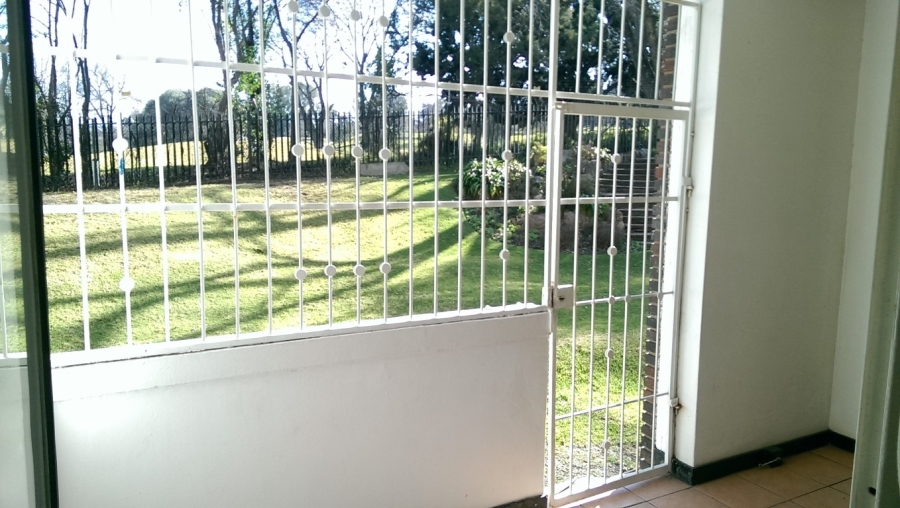 To Let 2 Bedroom Property for Rent in Melrose North Gauteng