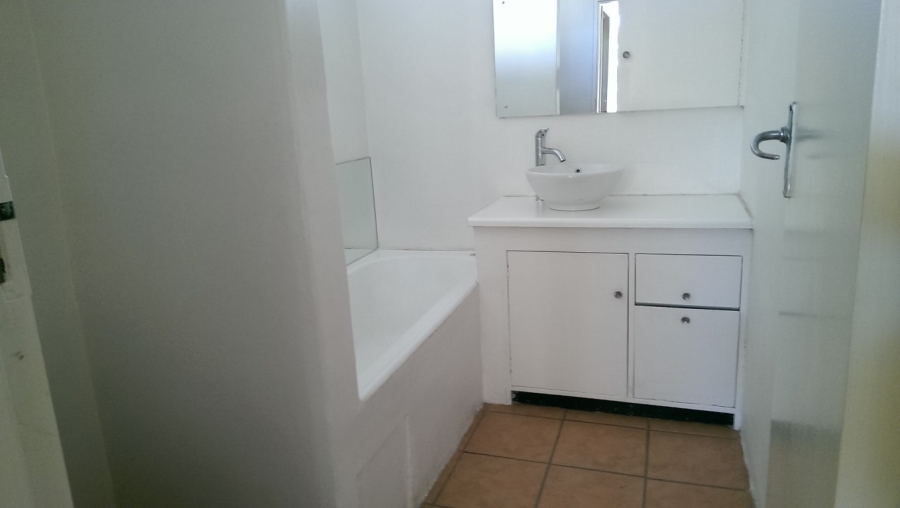 To Let 2 Bedroom Property for Rent in Melrose North Gauteng