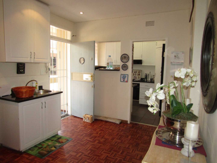 4 Bedroom Property for Sale in Glenhazel Gauteng