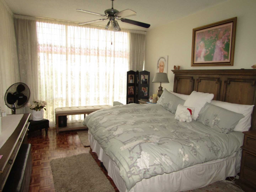 4 Bedroom Property for Sale in Glenhazel Gauteng