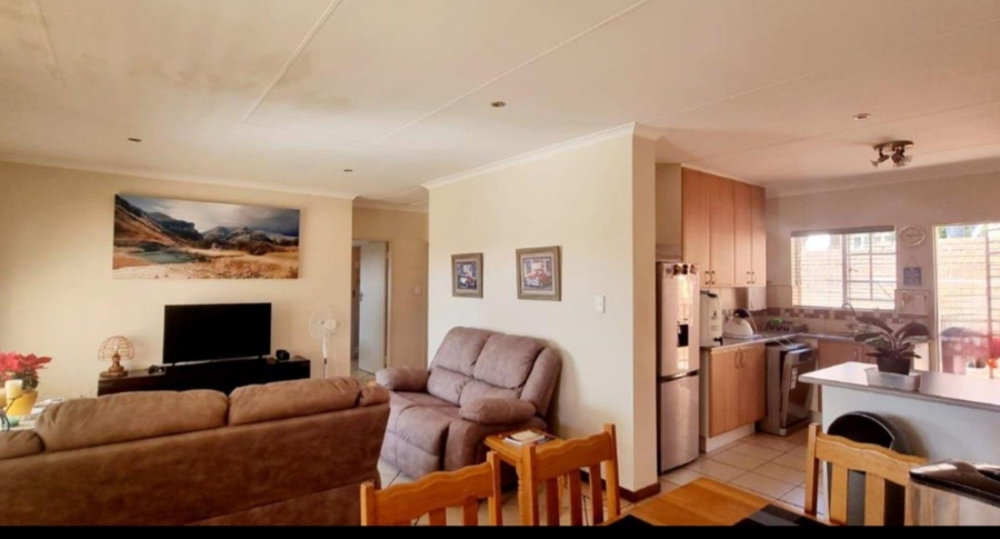 2 Bedroom Property for Sale in Equestria Gauteng