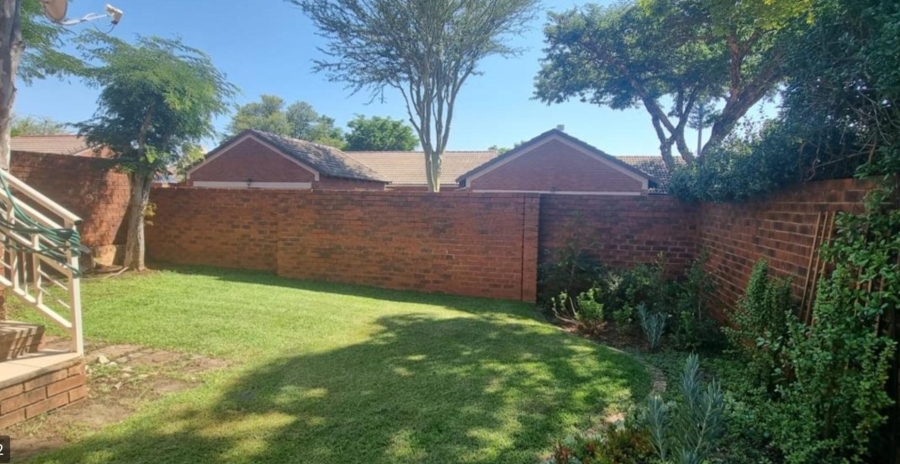 2 Bedroom Property for Sale in Equestria Gauteng