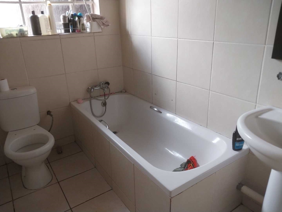 2 Bedroom Property for Sale in Silverton Gauteng