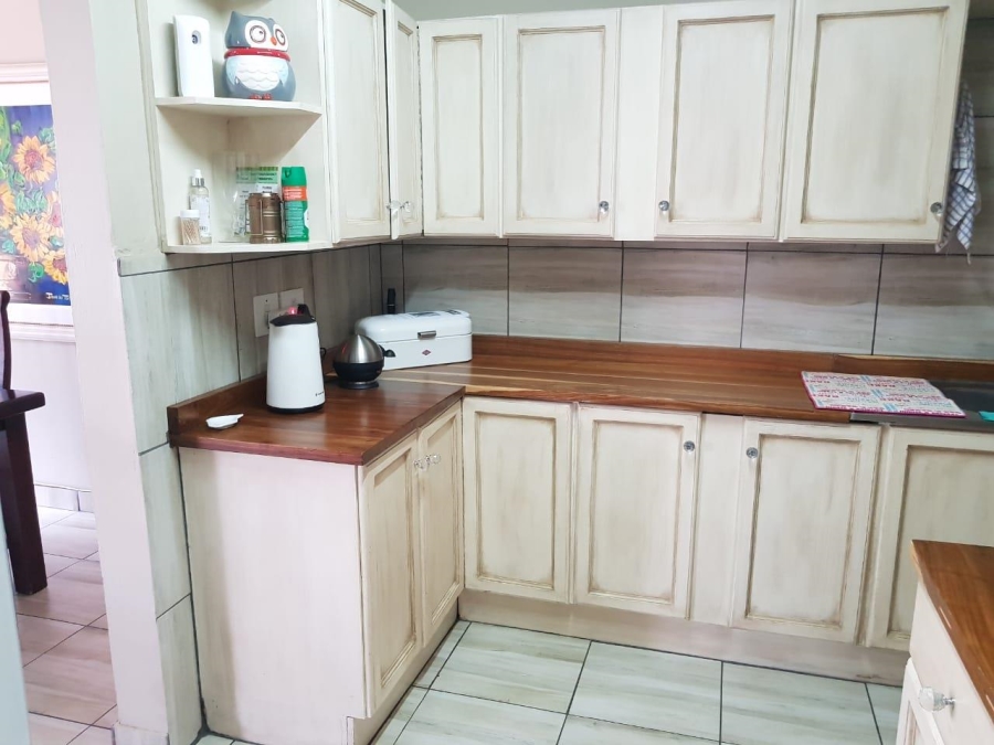 3 Bedroom Property for Sale in Hennopspark Gauteng