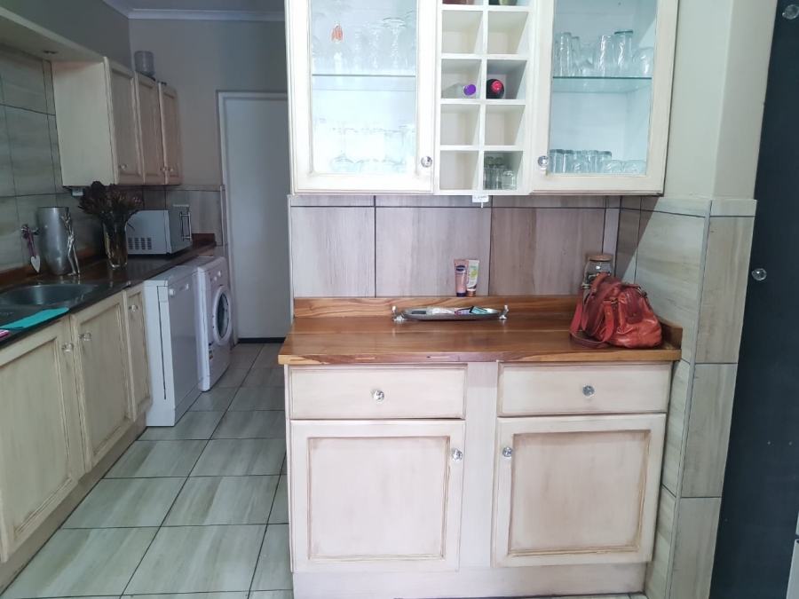 3 Bedroom Property for Sale in Hennopspark Gauteng