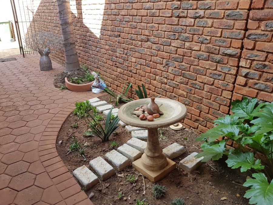 3 Bedroom Property for Sale in Hennopspark Gauteng