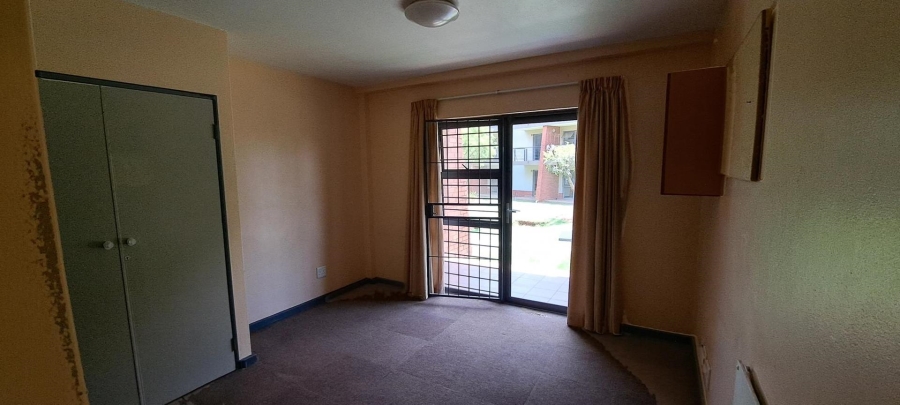 1 Bedroom Property for Sale in Willowbrook Gauteng