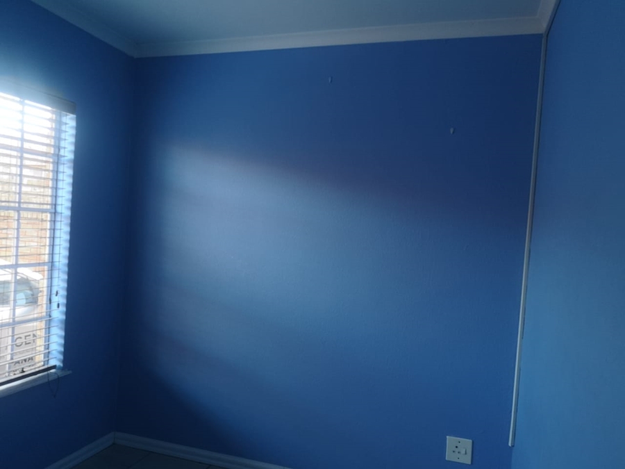 To Let 3 Bedroom Property for Rent in New Redruth Gauteng