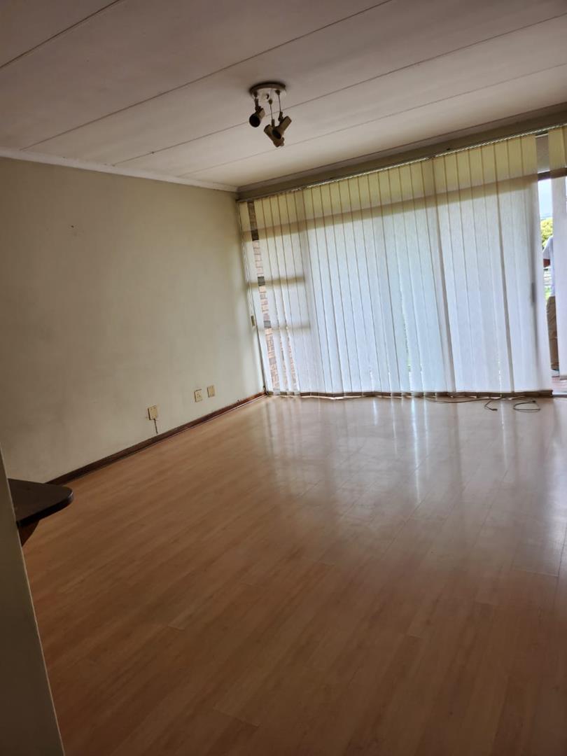 To Let 2 Bedroom Property for Rent in Gosforth Park Gauteng