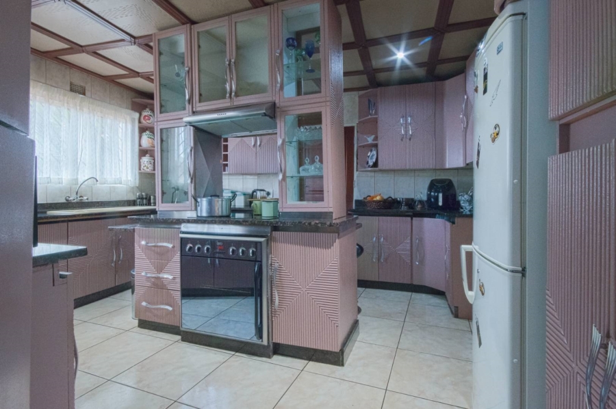 4 Bedroom Property for Sale in Diepkloof Gauteng
