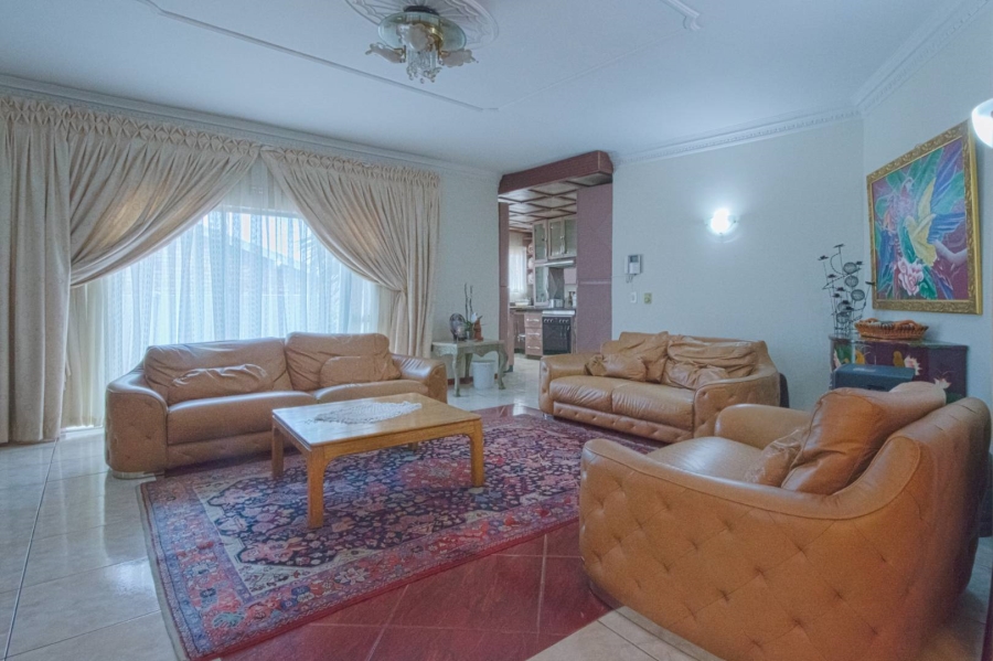 4 Bedroom Property for Sale in Diepkloof Gauteng
