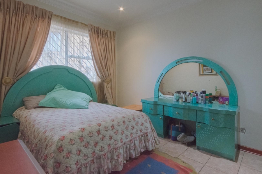 4 Bedroom Property for Sale in Diepkloof Gauteng