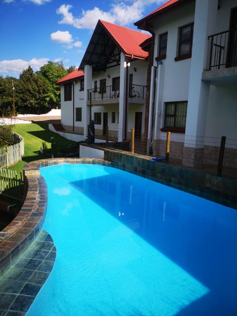 5 Bedroom Property for Sale in Hennops River Gauteng