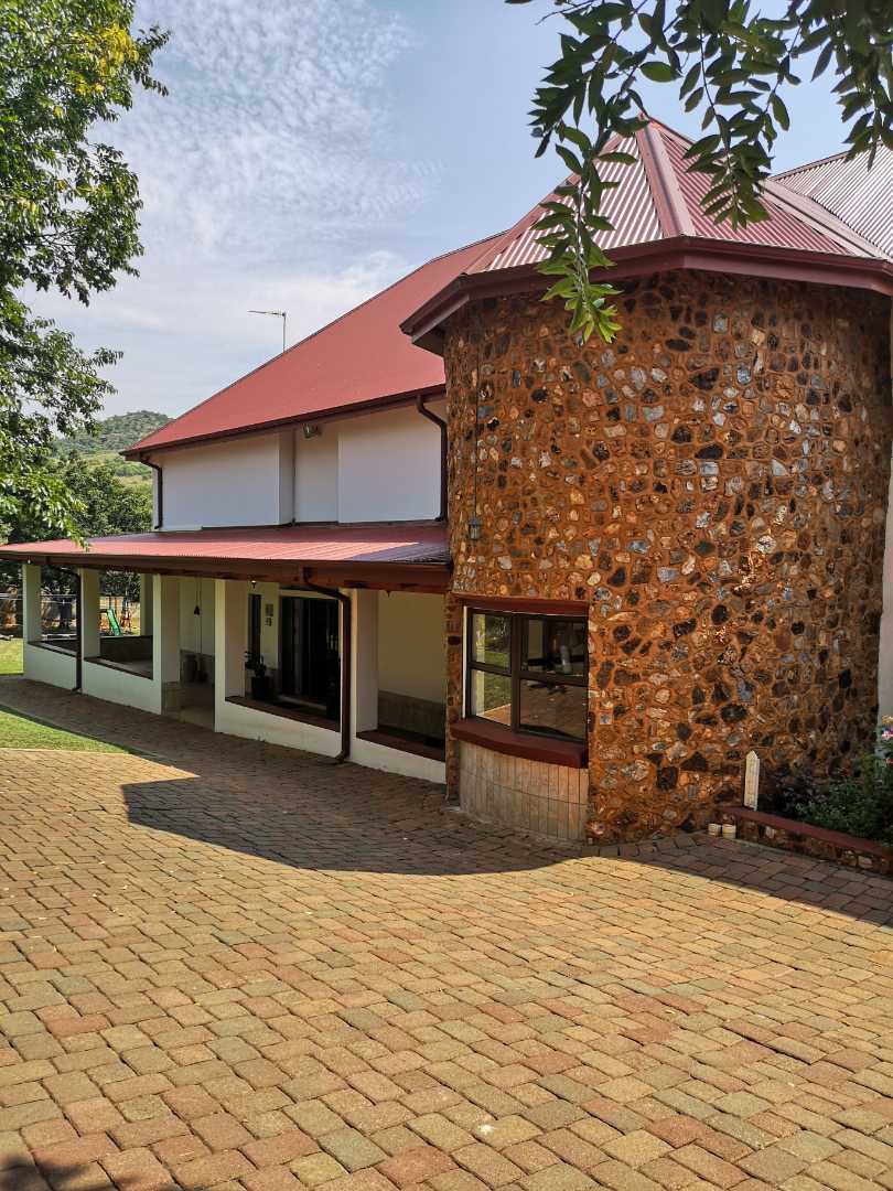 5 Bedroom Property for Sale in Hennops River Gauteng