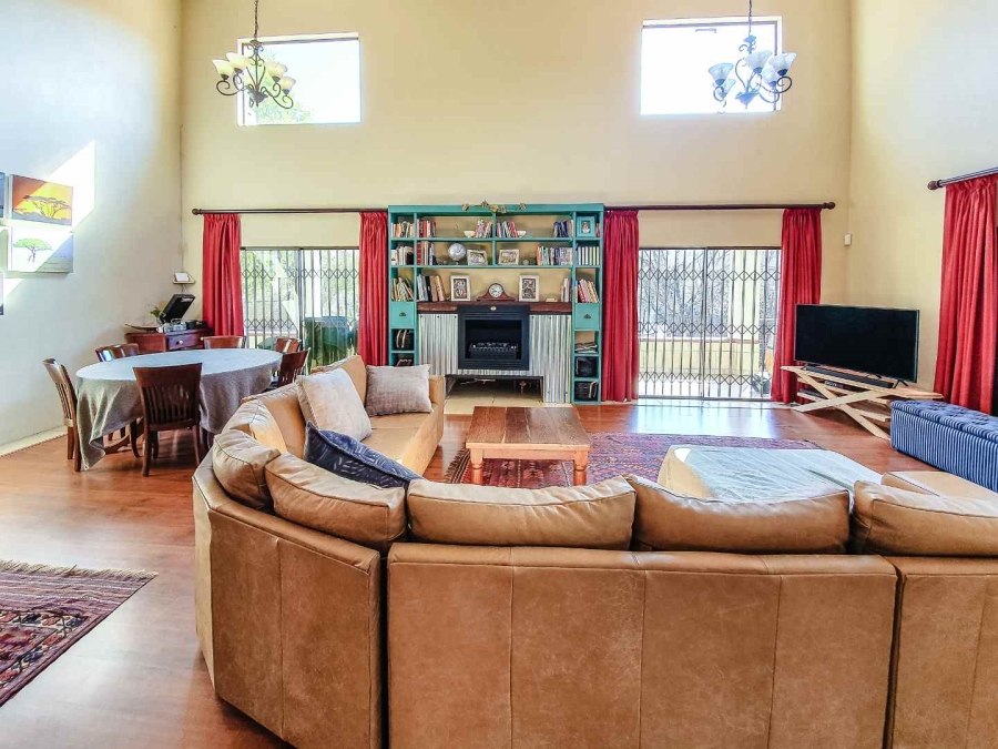 5 Bedroom Property for Sale in Hennops River Gauteng