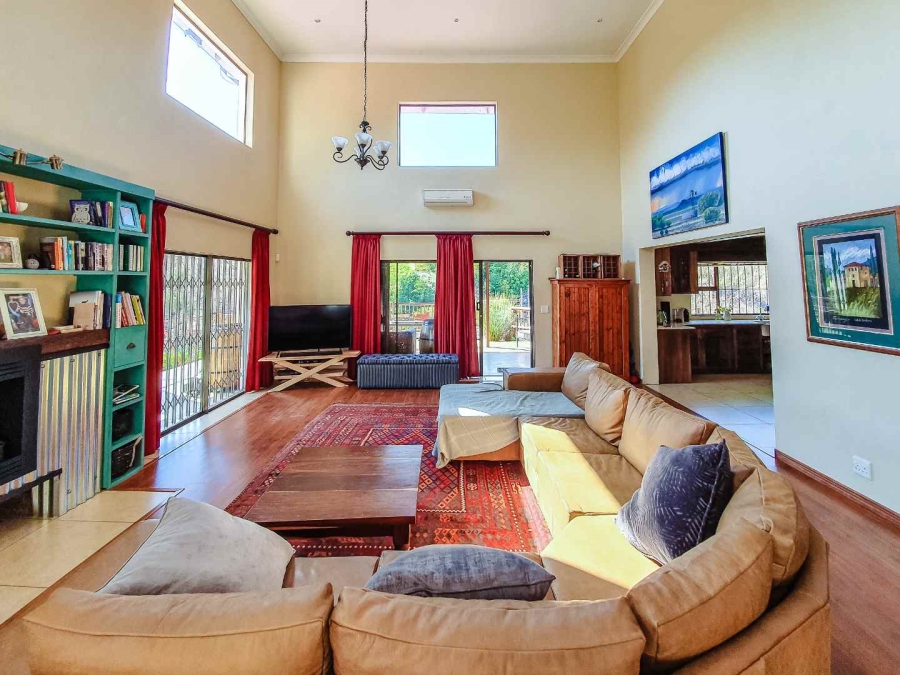 5 Bedroom Property for Sale in Hennops River Gauteng