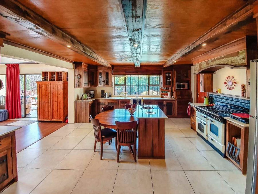 5 Bedroom Property for Sale in Hennops River Gauteng