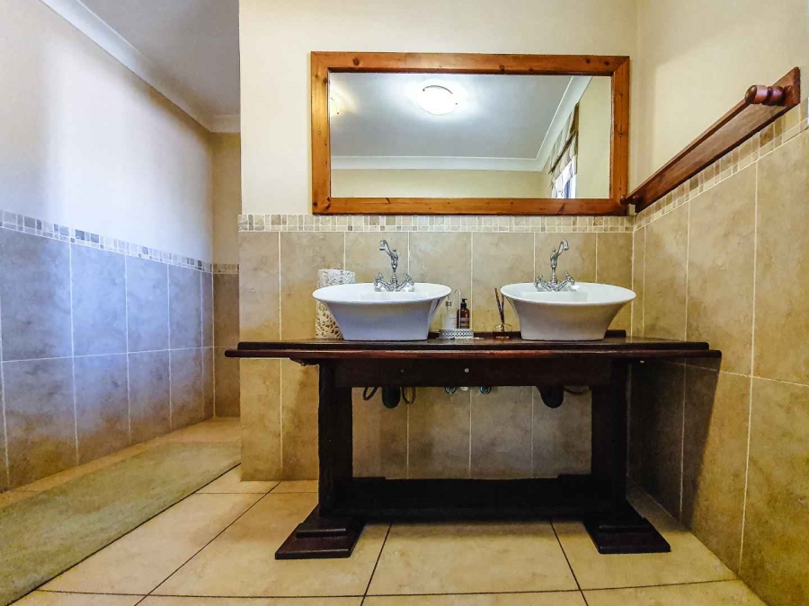 5 Bedroom Property for Sale in Hennops River Gauteng