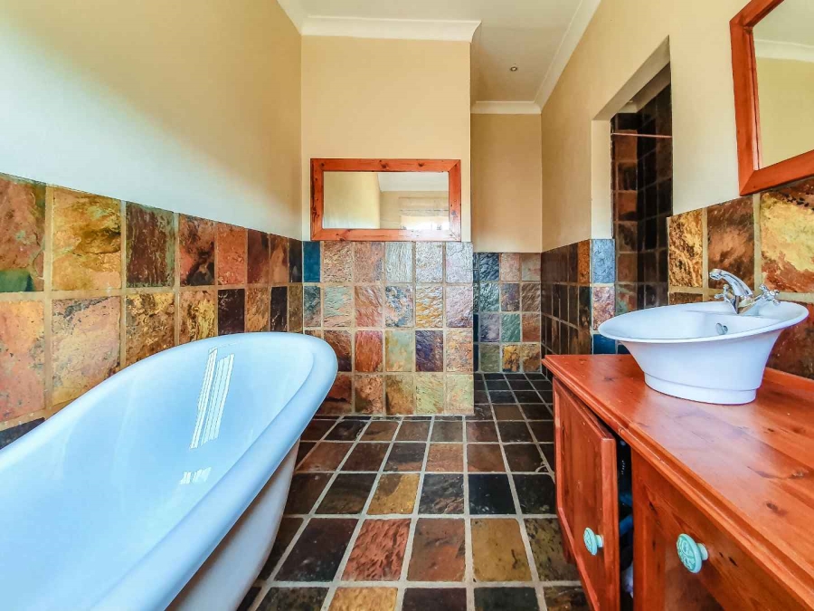 5 Bedroom Property for Sale in Hennops River Gauteng