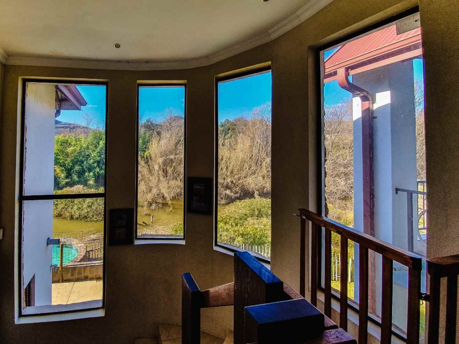 5 Bedroom Property for Sale in Hennops River Gauteng