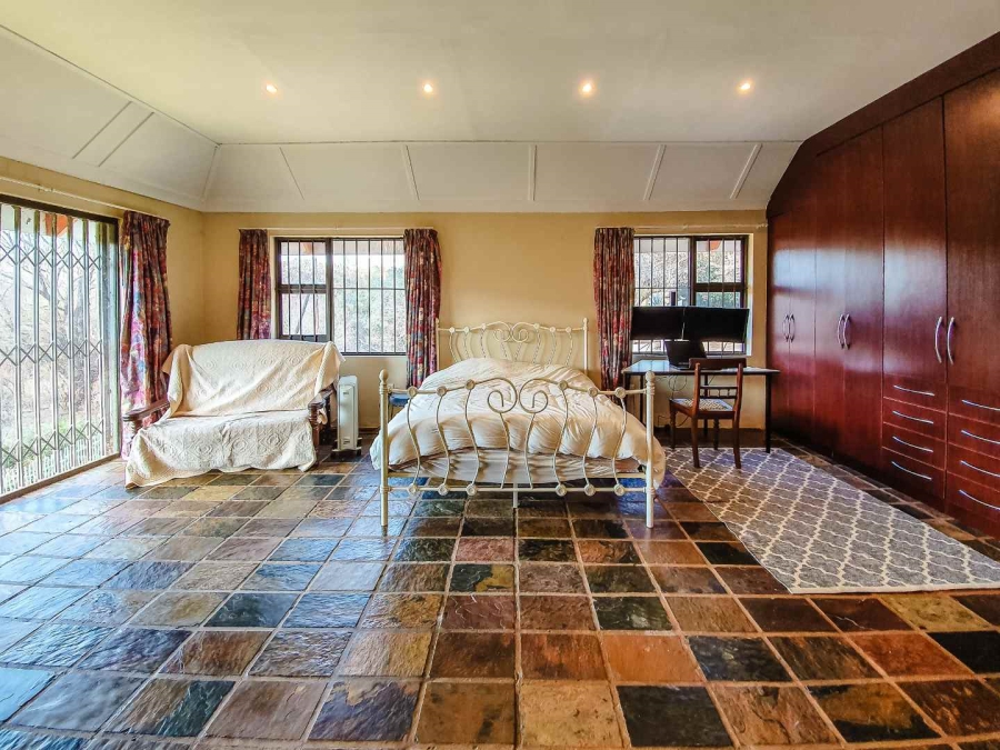 5 Bedroom Property for Sale in Hennops River Gauteng