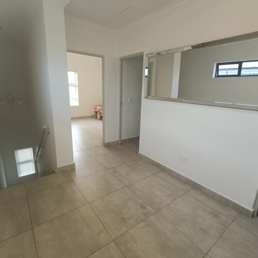 3 Bedroom Property for Sale in Thatchfield Estate Gauteng