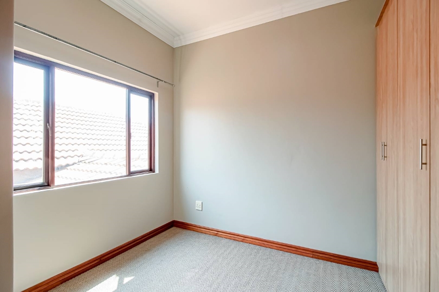 To Let 3 Bedroom Property for Rent in Faerie Glen Gauteng