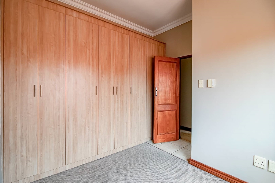To Let 3 Bedroom Property for Rent in Faerie Glen Gauteng